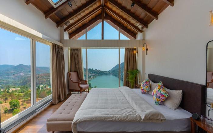 Kiyo Stay - Pool Villa a 3-BHK with Lake view