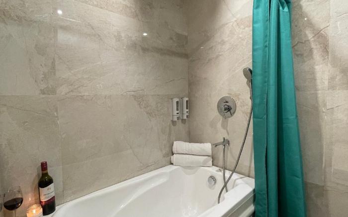 Stayo Rooms : Premium Suite room (Park view)