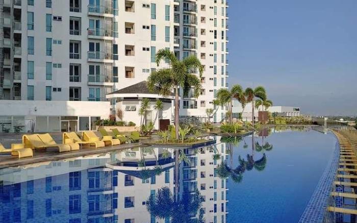 The Mactan newtown Beautiful condo w/ pool & beach