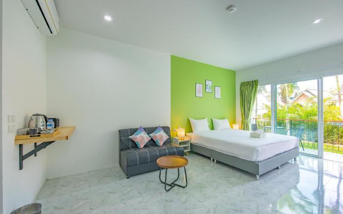 Karon Hotel at 22