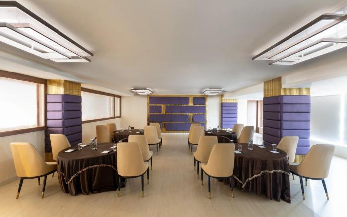 Clarks Inn Suites Hyderabad Airport