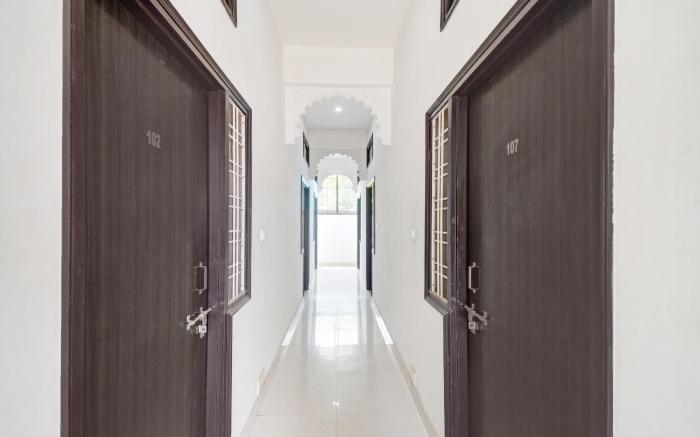 Hotel O The White Haveli