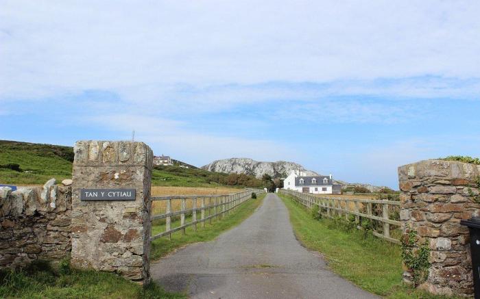 Sea and Mountain Luxury Glamping Pods