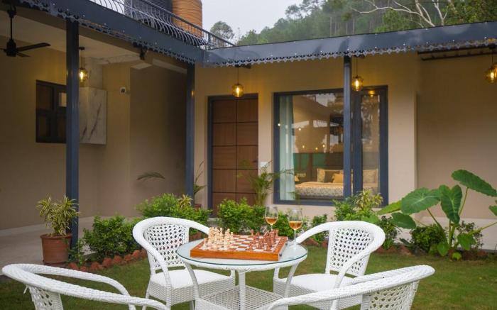 Alaya Stays 4BHK Pvt  Pool & Garden - Pine Melody