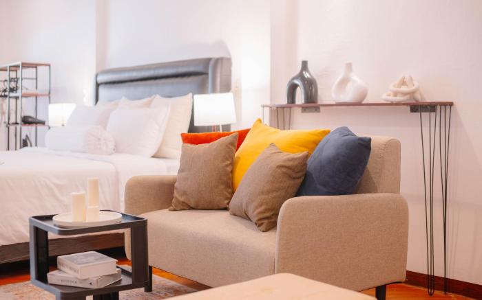 Luxury Studio @ Center of City Center!3