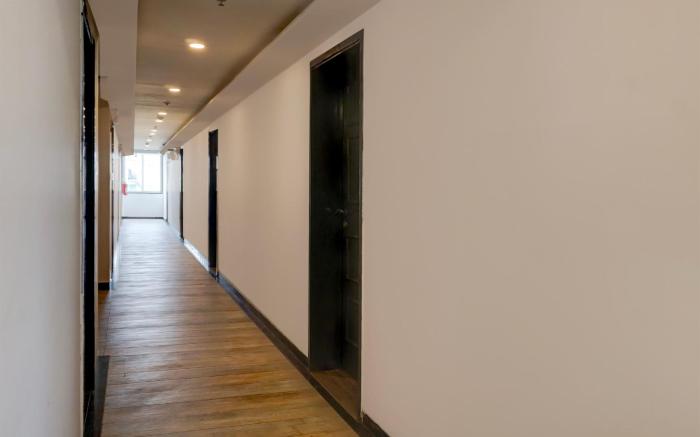 Super Townhouse Balewadi High Street