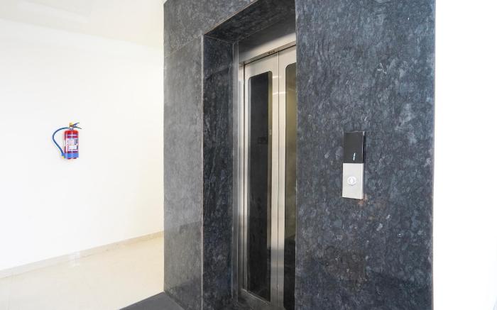 Super Hotel O Sky Suites Hotel Noida Sec 44 Near botanical Metro