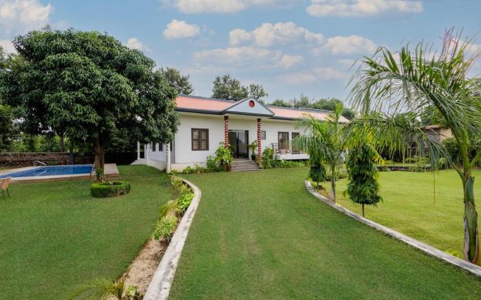 Alaya Stays 5 BHK with Pool - Ashirwad Farms