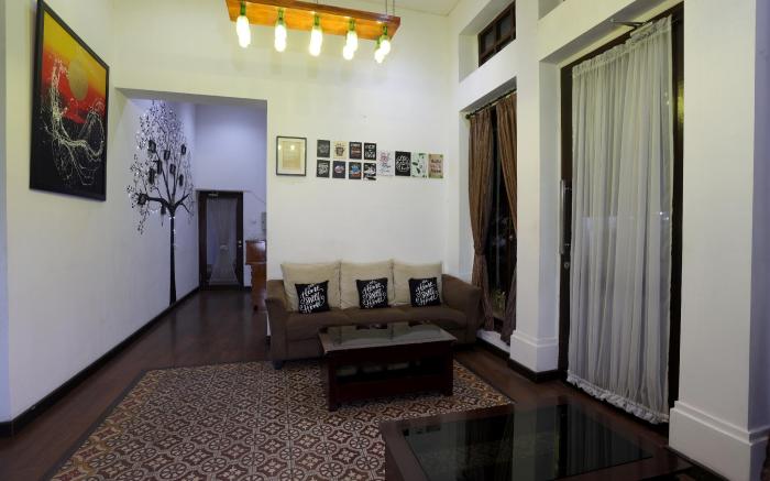 Jambuluwuk Residence Menteng