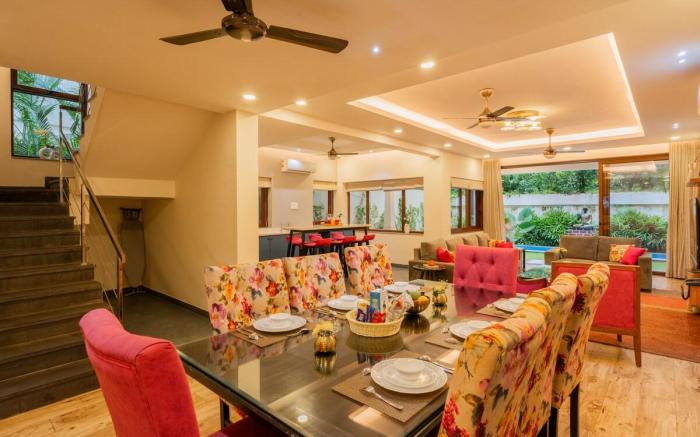 ELIVAAS 4 BHK with Pvt & Outdoor Sitting  - Anasa