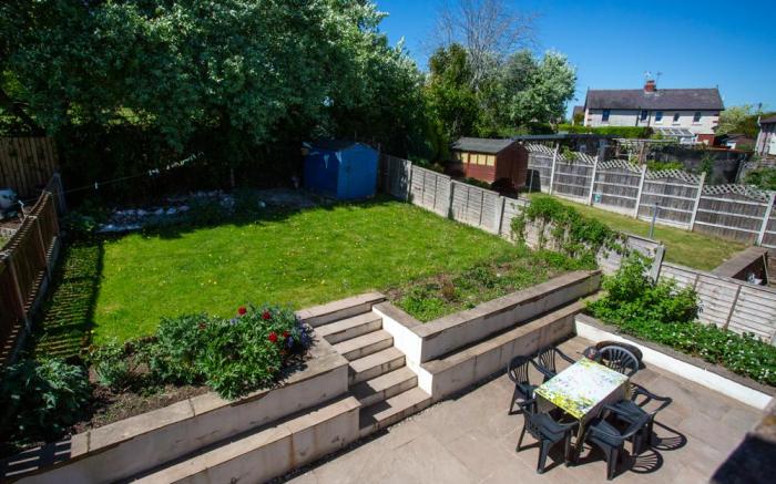 Cosy 3 Bed Family Home By Park