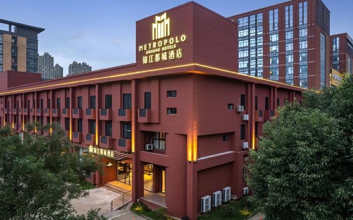 Metropolo Hotel Ningbo Yinzhou MixC Qianhu North Road Metro Station