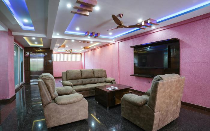 FabHotel A White Pearl Suites - Bangalore Airport Road