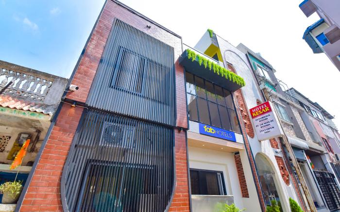 FabHotel Kesar