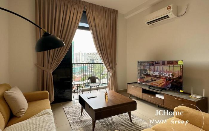 Autumn Home Walkable to CIQ | JB Sentral