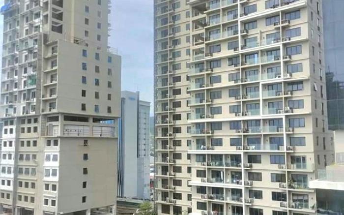 Mid-Town Cebu City Condo with Balcony