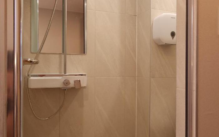 OYO Hostel Myeongdong 6