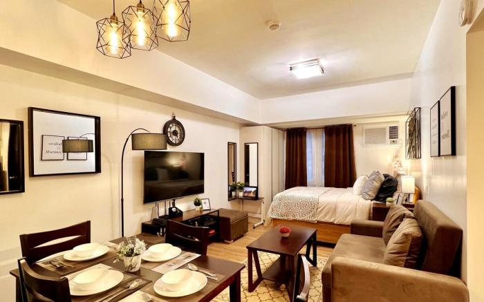 Abreeza Pl • High Flr • Netflix • PS4 • 4K TV