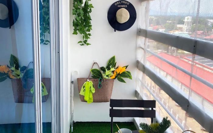 Modern 1BR Condo + Balcony & Pool, next to SM Mall