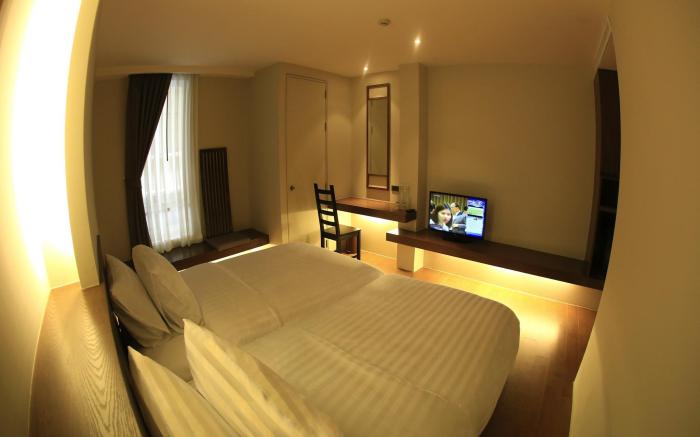 Silom One Hotel