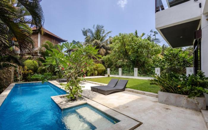 Deluxe Apartment, 75 m from Balian Surf Spot