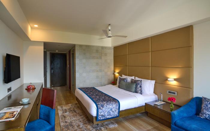 Voyage Milestone Hotel & Banquet