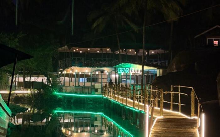 Ourem Palace Luxury Beach Huts