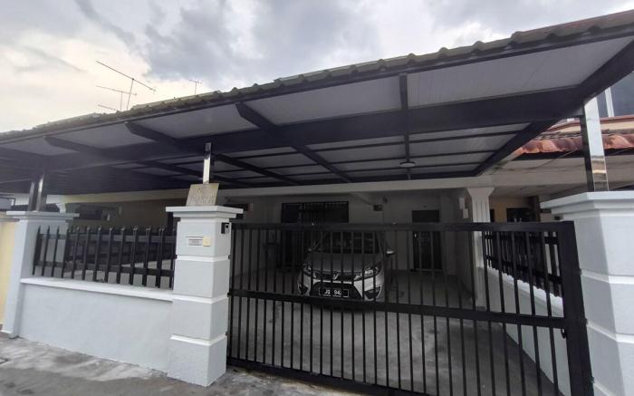 Cozy Homestay near Pantai & Aeon Big - 10pax