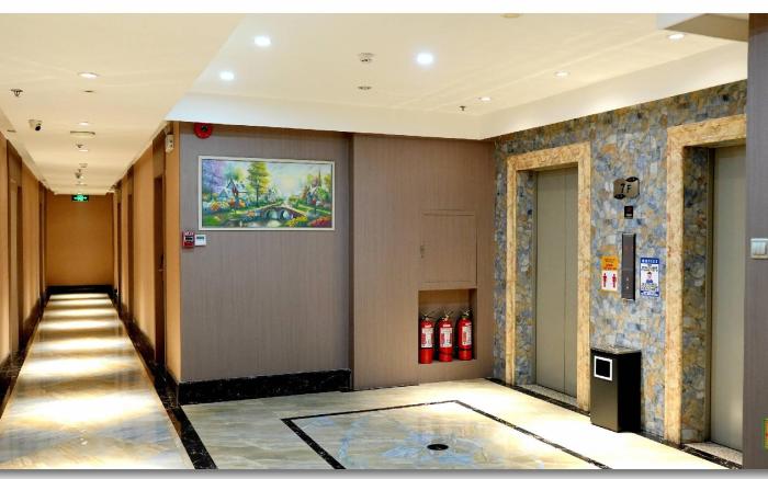 PRISTINE  HOTEL