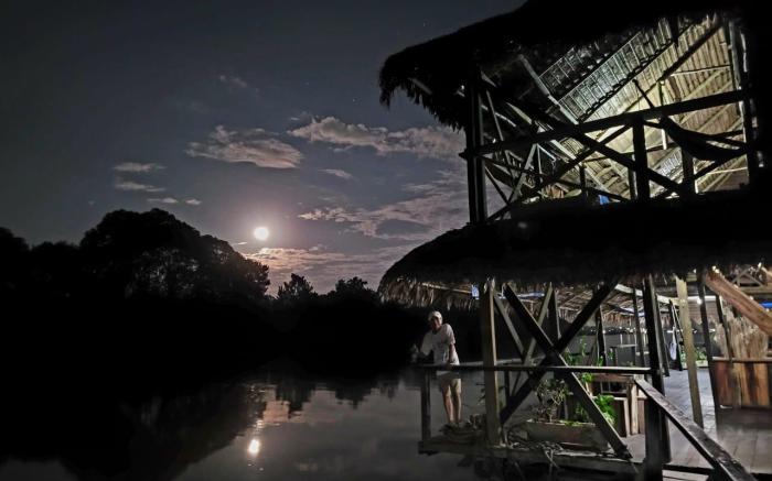 Cabaña flotante kurupira Amazonas