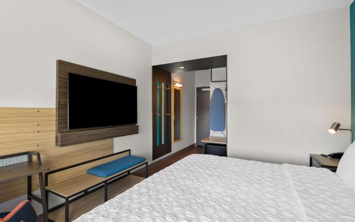 Tru by Hilton Lexington