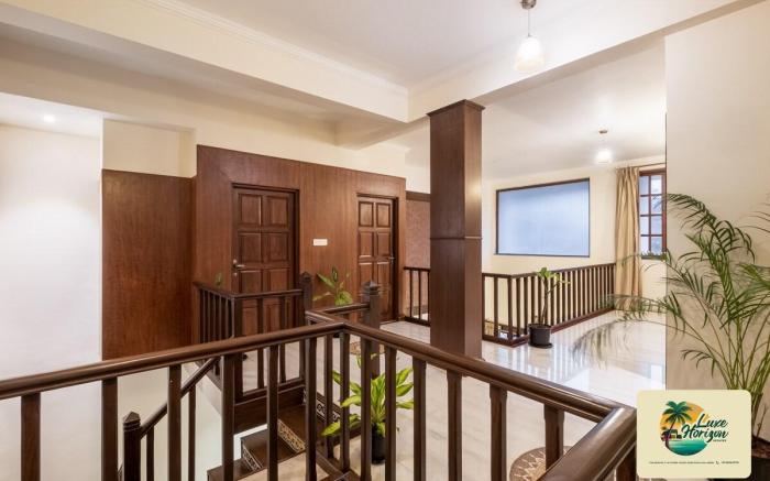 LuxeHorizon 8BHK Luxury Villa