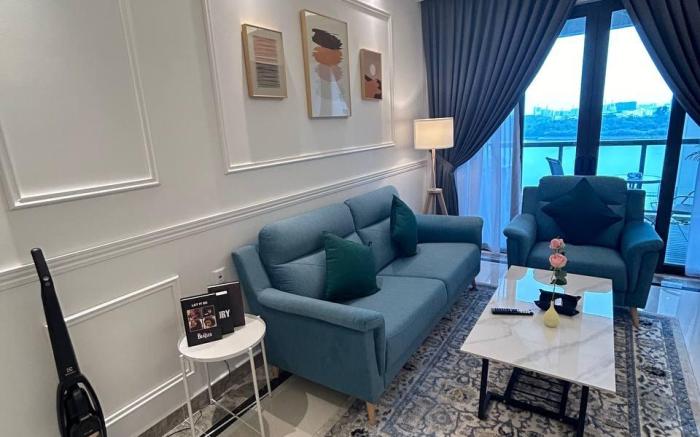 Blissful 2BR unit at R&F Seine Region by ANJU