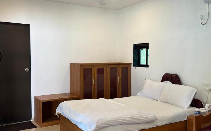 Verandah Aangan -The chalet @Madh 1Bedroom-Kitchen