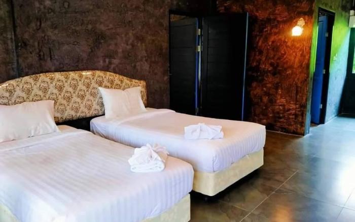 THE AIYARARIN RESORT