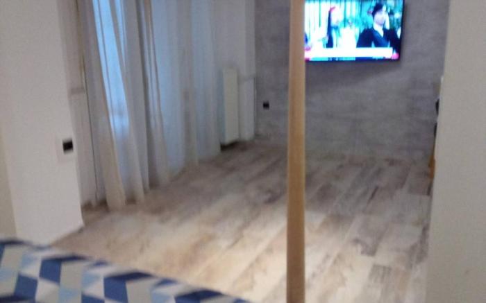 Center Apartment with Private Yard D11