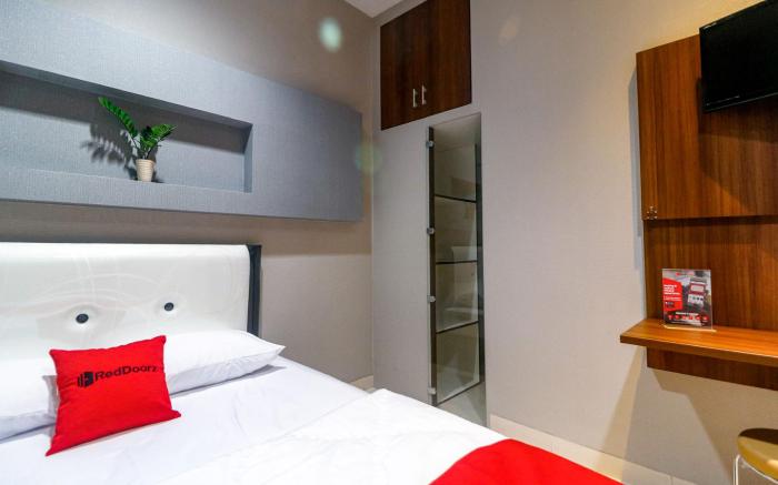 RedDoorz near Kebon Jeruk Jakarta