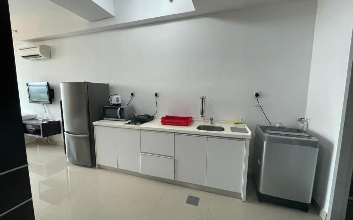 Studio#18 Above Mall | 2min to LRT@ SS15 Courtyard