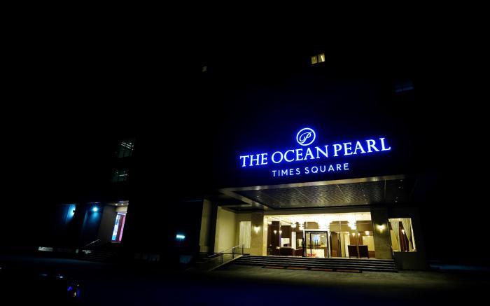 The Ocean Pearl- Times Square 