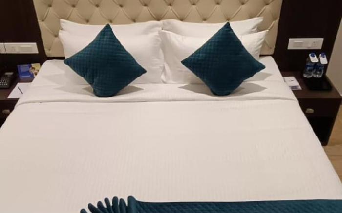 The Ocean Pearl- Times Square 