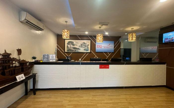 ESQ Ferringhi Hotel
