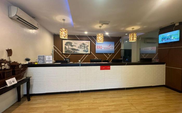 ESQ Ferringhi Hotel
