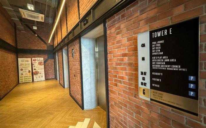 Millerz Square by DeUrban MSE33A01L