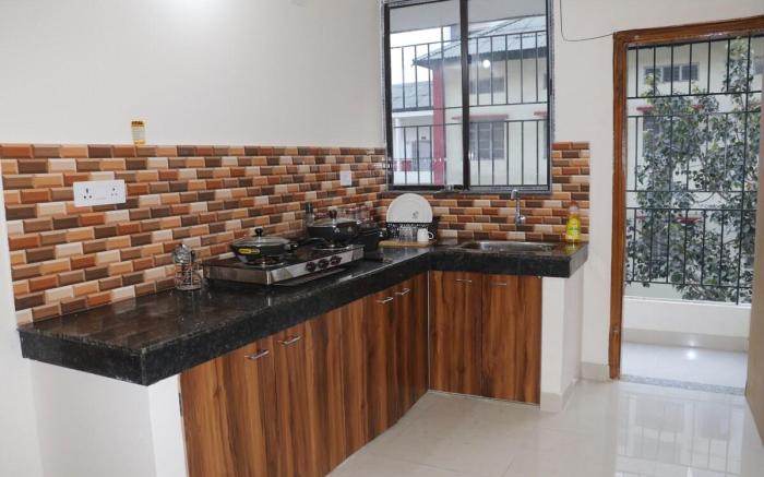 LeafyInn 2BHK roadside-Khanapara