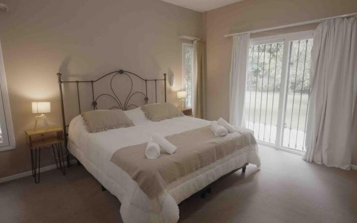 Beautiful house with pool and garden in Mendoza