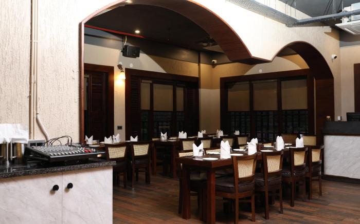 Pleasant Tree Hotels - Luxury Stay Amidst Nature