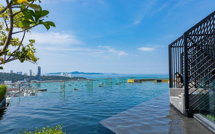 Sea View Edge Central Pattaya
