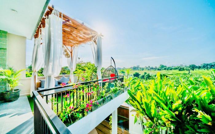 Luxury Villa Chelsea - Pool & Rice Views in Canggu