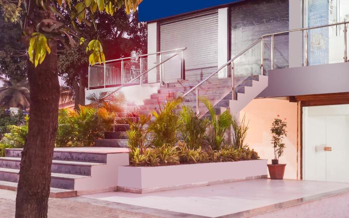Super Townhouse Lohegaon Near Pune Airport formerly Landmark Regency