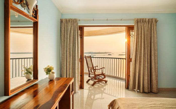 Sea Facing Apartment In Kochi | Bastiat Stays